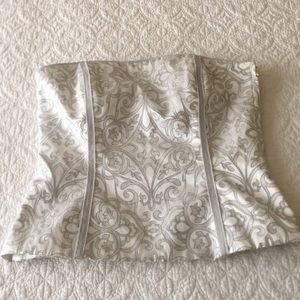 Embroidered Bustier To with straps